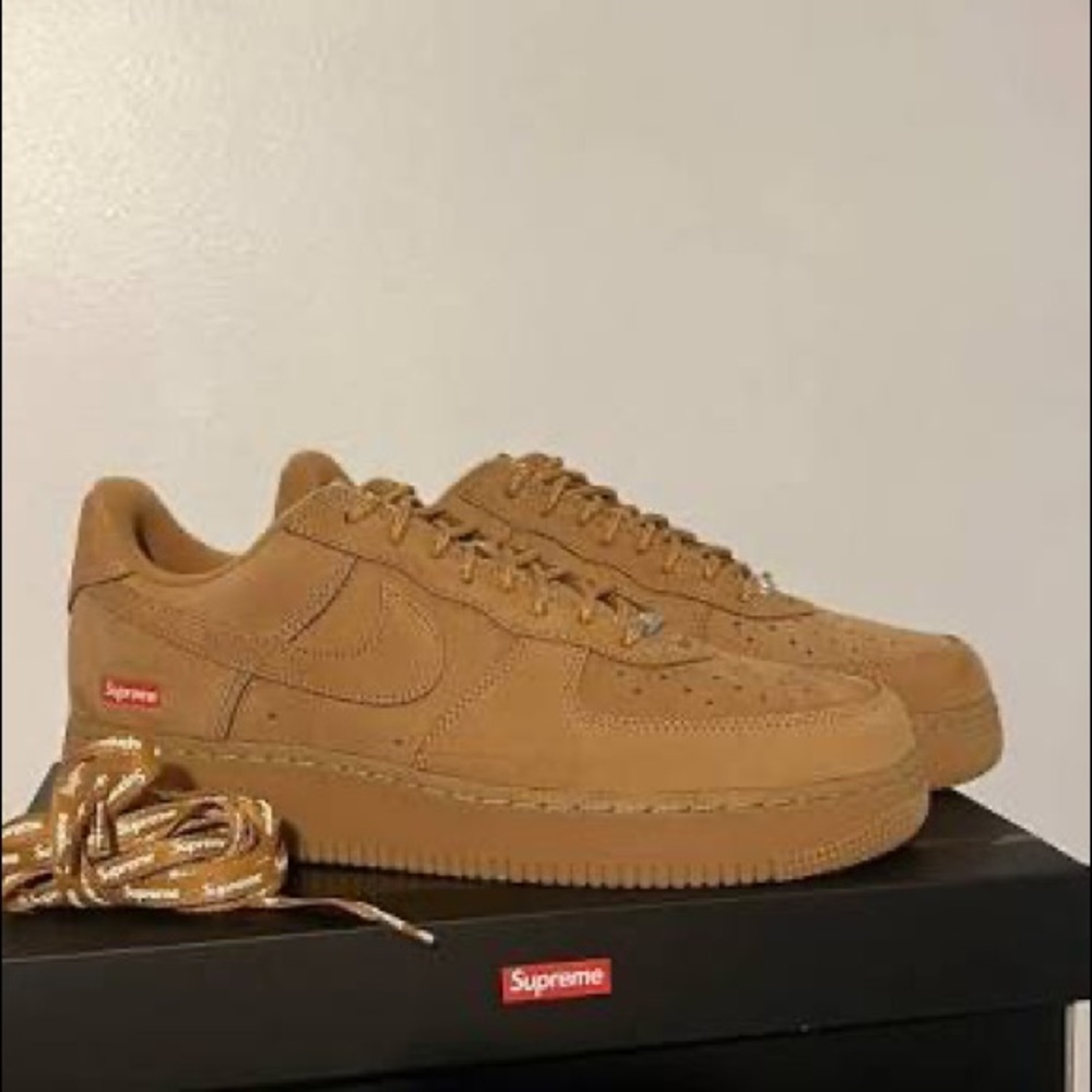 Nike supreme